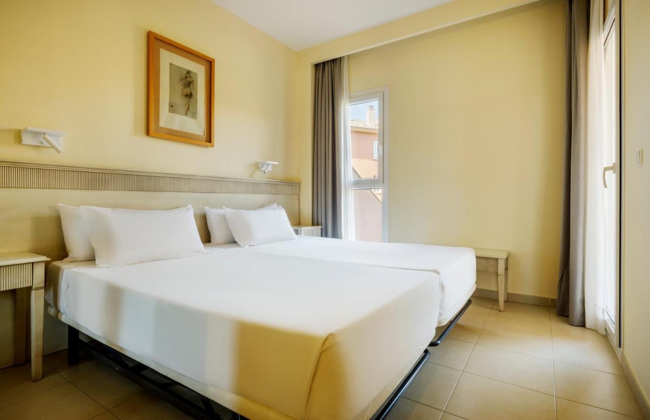 Ilunion Sancti Petri Aparthotel ชิกลานา เด ลา ฟรอนเตรา ภายนอก รูปภาพ